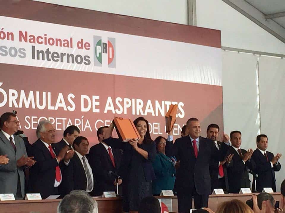 Se registra fórmula Manlio Fabio Beltrones y Carolina Monroy para la Dirigencia Nacional del PRI.