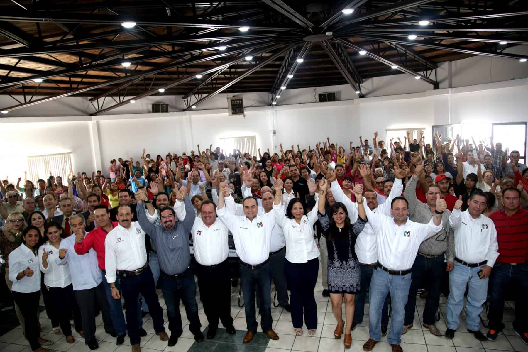 200 nuevos líderes de Colonias se afilian al PRI.