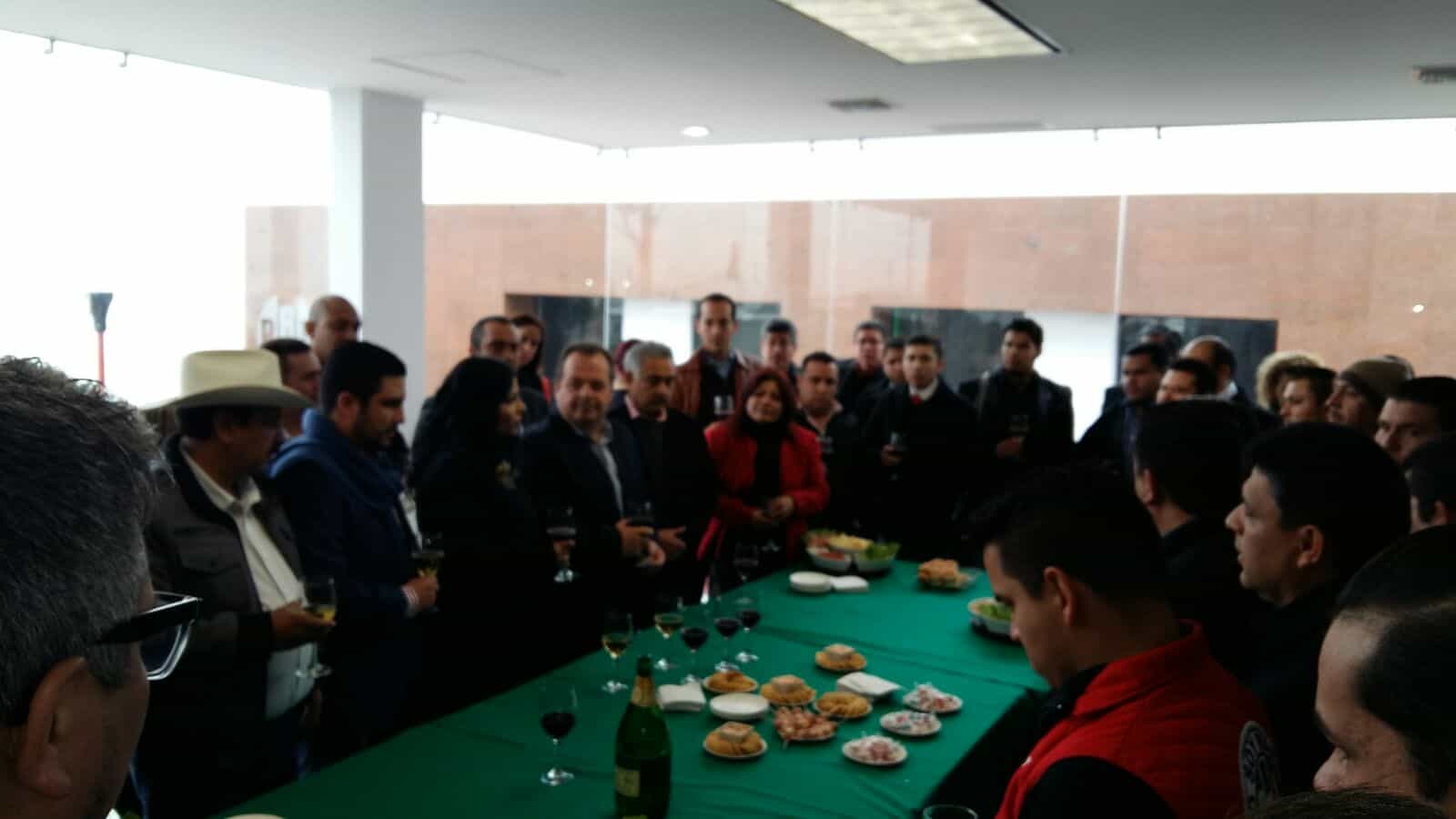 Celebra PRI Estatal brindis de año nuevo.