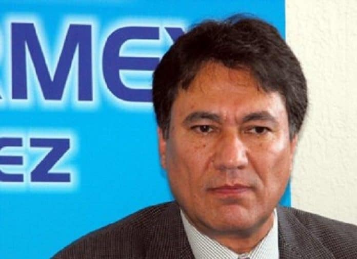 Carlos-Chavira-696x506